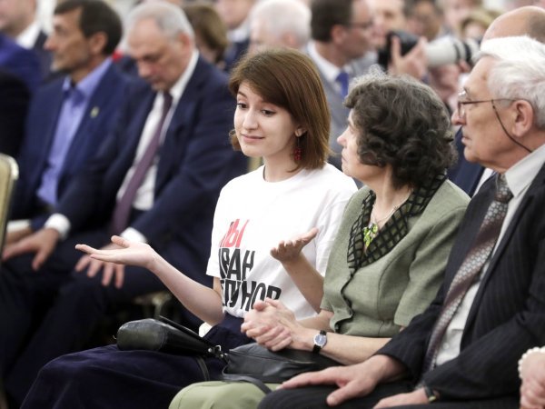 Журналистка пришла на прием в Кремль в футболке "Я/Мы Иван Голунов" и сидела час напротив Путина (ФОТО)