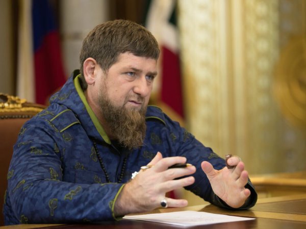 "Поломать пальцы и вырвать язык": Кадыров отреагировал на снос указателя на границе с Чечней