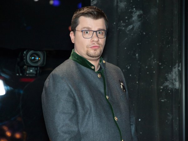 "Метит на Первый": Гарик Харламов "анонсировал" свое появление в "Давай поженимся"