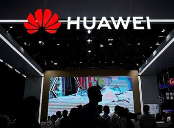 Huawei хочет заменить Android российской ОС