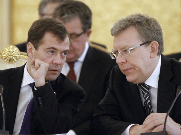Медведев жестко осадил Кудрина за слова о позорной бедности россиян