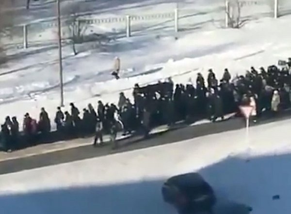 СМИ: в Амурске арестовали автора видео с похорон вора в законе