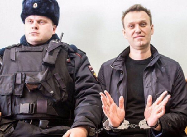 В Москве задержали Навального во время утренней пробежки (ВИДЕО)
