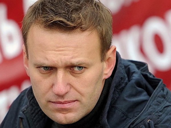 В Москве суд арестовал Навального на 30 дней за пост в Facebook, а у Гудкова и Жданова прошли обыски