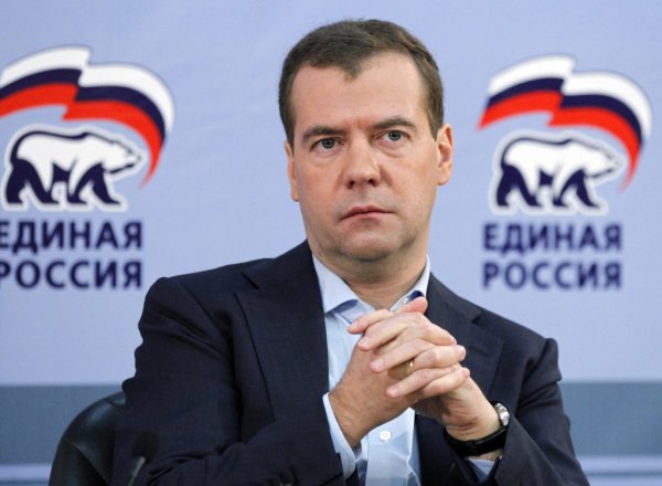 Хамы из "Единой России" возмутили Медведева