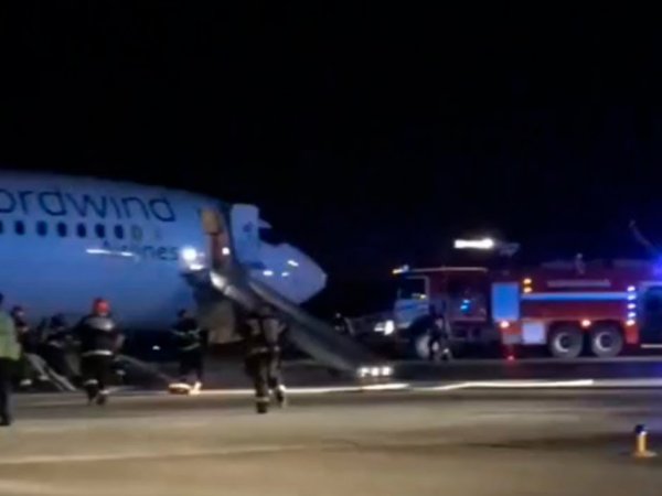 Эвакуация из салона Boeing в Шереметьево, где пострадали 8 человек, попала на видео
