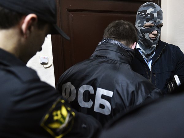 Арестованные 7 сотрудников ФСБ напали на бизнесмена в банке при внесении депозита в 136 млн