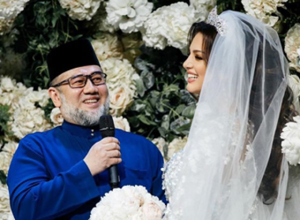 Раскрыта тайна развода экс-короля Малайзии с "Мисс Москвой"