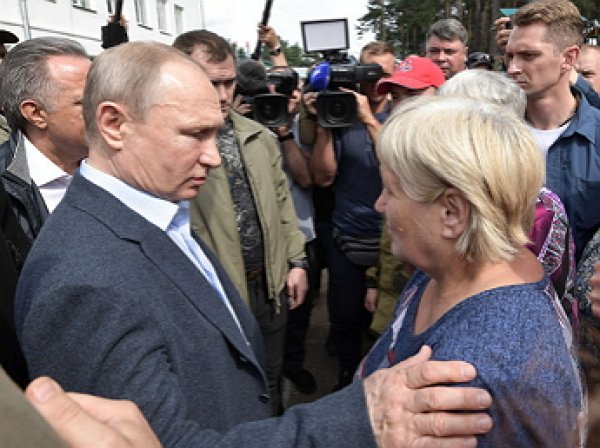 Путин вышел к людям и вспомнил «простое русское слово»