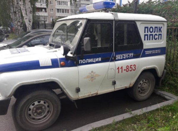 В Екатеринбурге трое полицейских изнасиловали девушку в патрульной машине