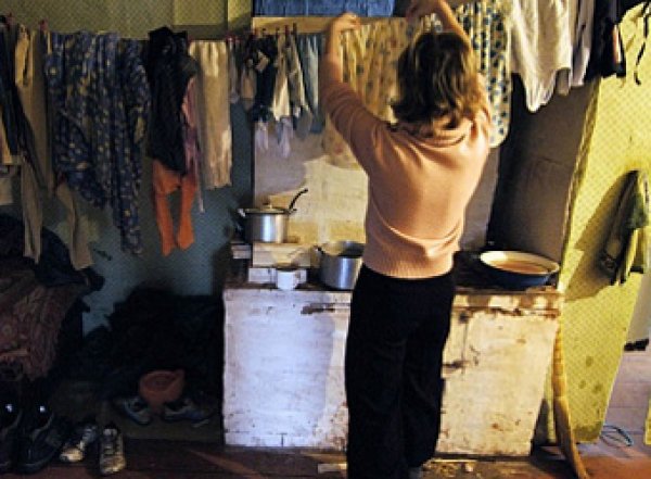 Росстат шокировал россиян: четверть детей в стране живут за порогом бедности