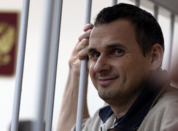 «Больной человек»: освободившегося режиссера Сенцова обвинили в паранойе