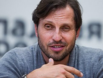 Салют, толпа гостей и роскошный торт: Ревва масштабно отметил юбилей