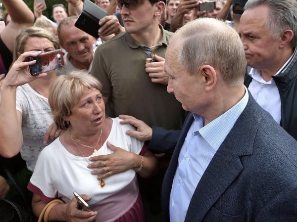 Путин жестко осудил чиновницу, назвавшую жителей затопленного Тулуна "быдлом"
