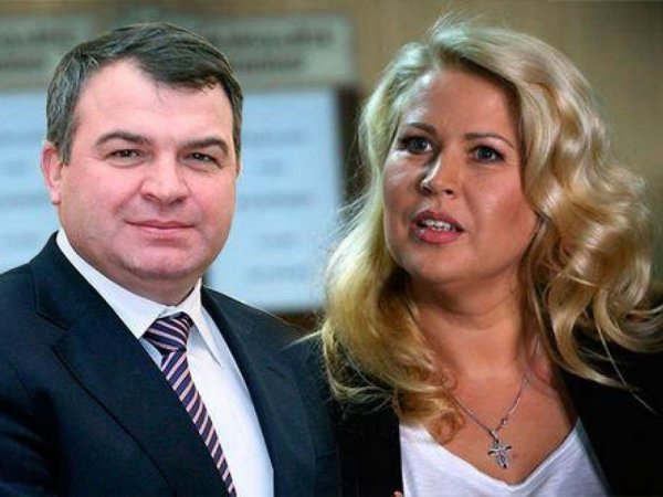СМИ: у Сердюкова и Васильевой появилось трое детей