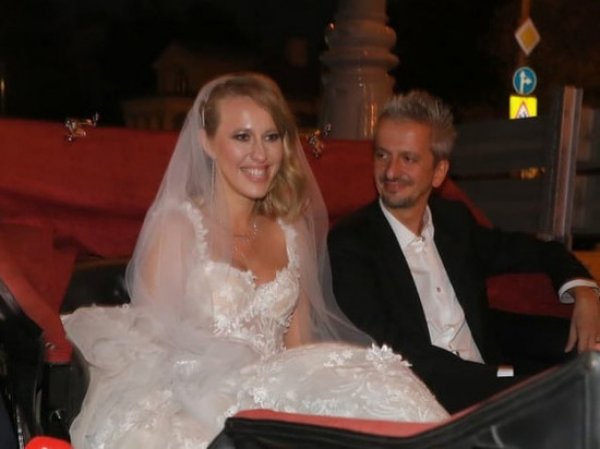 Подробности похабного танца Собчак на своей свадьбе шокировали Сеть: родители жениха даже ушли с банкета
