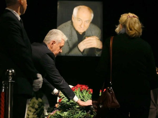 СМИ: накануне похорон Марка Захарова в Ленкоме наблюдали призрак режиссера