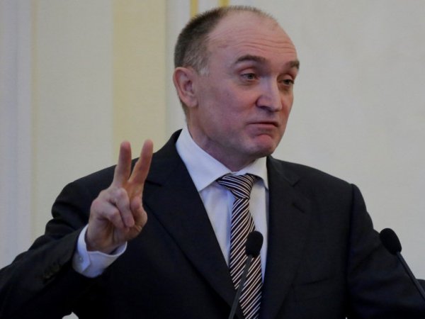 Обвиняемый в хищениях 20 млрд экс-губернатор сбежал из России в Швейцарию