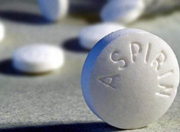 Медики рассказали, каким детям смертельно опасен аспирин