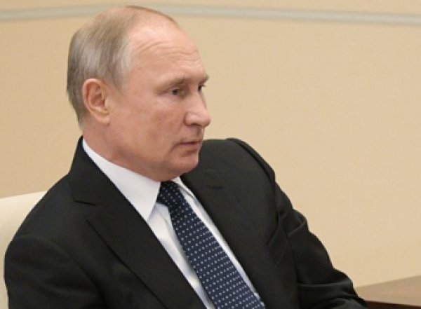 "Морально устойчив": рассекречена характеристика КГБ на Путина (ФОТО)