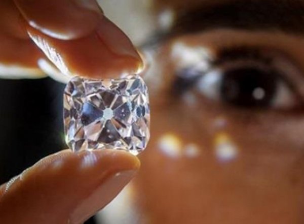В Японии украли огромный алмаз за 1,8 млн долларов