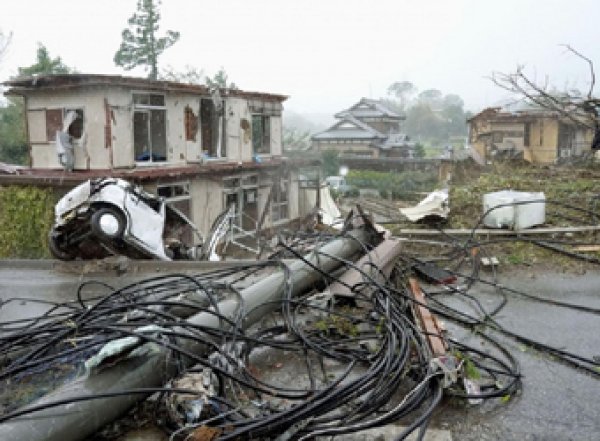 На Японию обрушился самый страшный тайфун за последние 60 лет: десятки жертвы (ФОТО, ВИДЕО)
