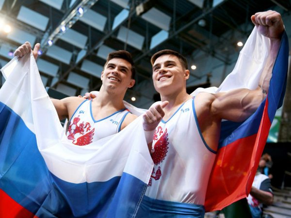 Российские гимнасты завоевали "золото" и "серебро" ЧМ в многоборье