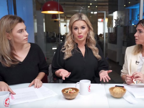 "Трясла и буду трясти": Анна Семенович рассказала о проблемах с грудью
