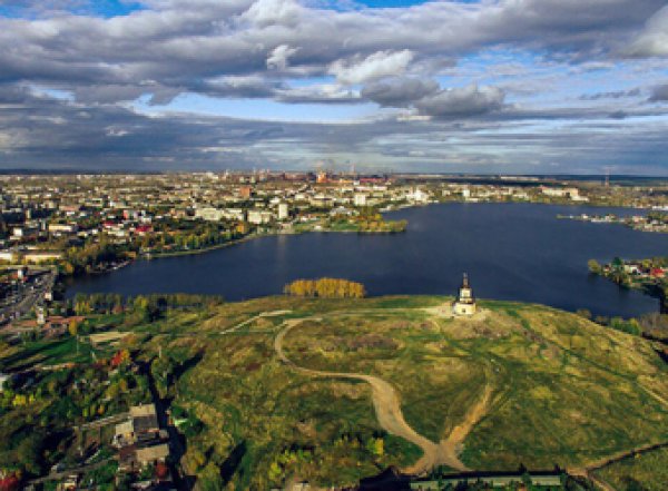 Названы города России, в которых дешевеет жилье