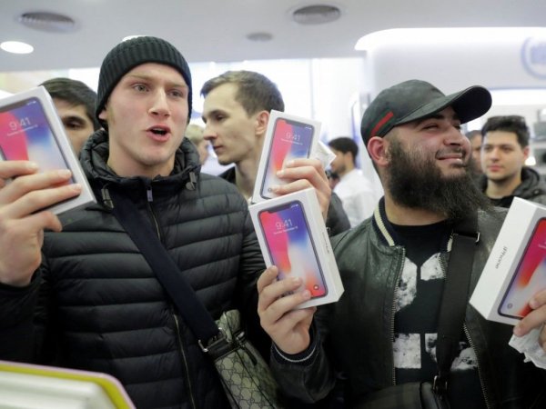 СМИ: Apple может уйти из России из-за закона о запрете смартфонов без отечественных приложений
