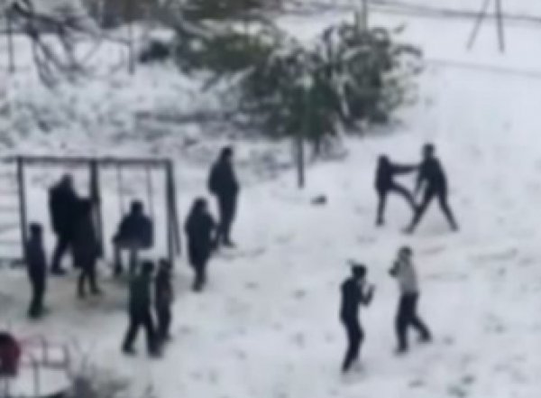 Видео с подпольного «бойцовского клуба» школьников из Минвод слили в Сеть