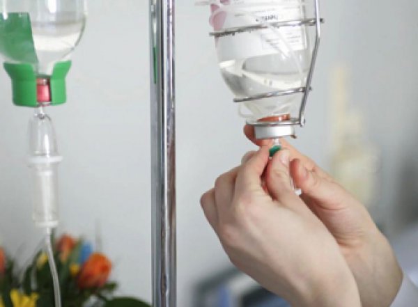 "А что мне капают?": на Урале кардиолога угробили в родной больнице во время операции