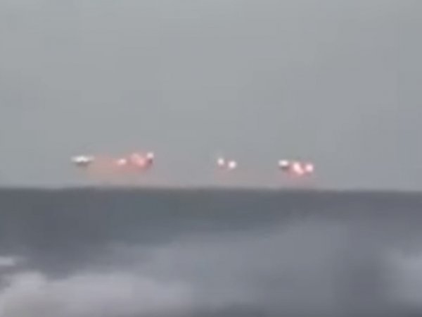 "Флот Нибиру" атаковал катер береговой охраны США: видео инцидента "взорвало" Сеть