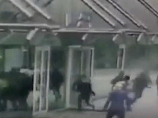 Опубликовано видео драки руферов с охранниками башни «Москва-Сити»