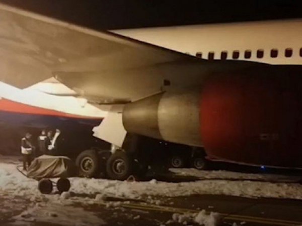 "Там огонь даже был": пассажиры аварийного Superjet рассказали, что творилось на борту