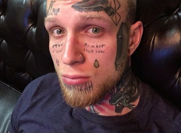 Решивший удалить татуировки сын Елены Яковлевой рассказал правду про избиение