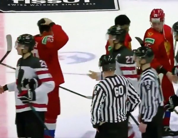 Российские хоккеисты после разгрома Канады отказались пожимать руку капитану ее сборной (ВИДЕО)