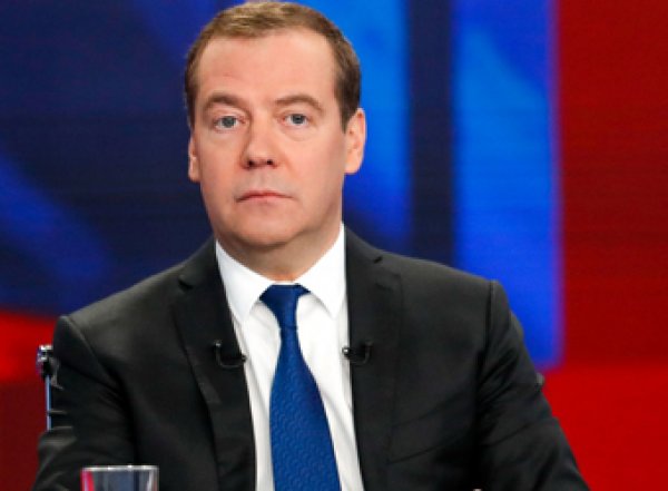 Претензий нет: Медведев объявил об окончании "газовой войны" с Киевом