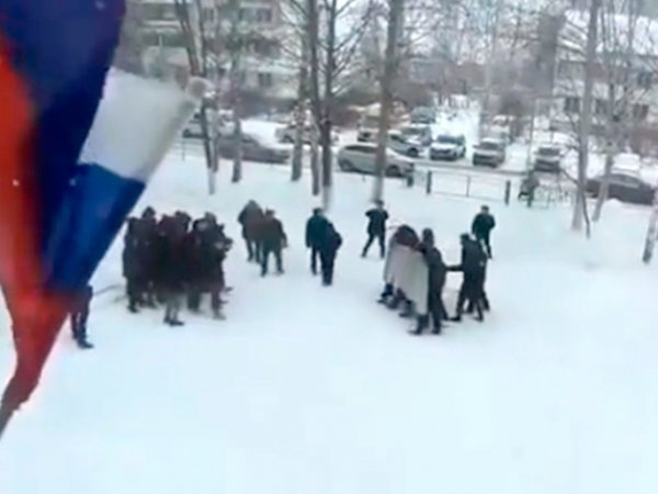 СМИ: в Татарстане силовики тренировались разгонять митинги на девятиклассниках (ВИДЕО)