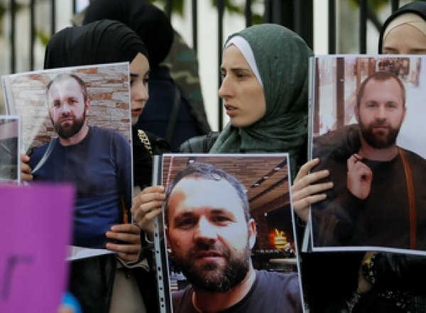 Германия высылает двух дипломатов по делу убийства чеченского боевика