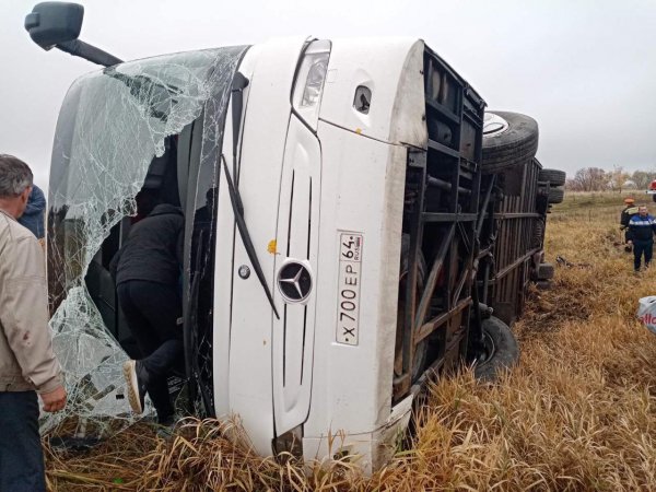 Авария в Нижегородской области: на трассе перевернулся автобус, пострадали 25 человек (ВИДЕО)