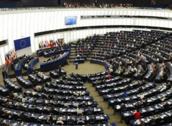 В Европарламенте обвинили Россию в "искажении" истории Второй мировой