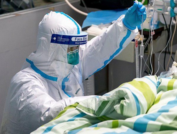 "Так выглядит коронавирус": видео с больным китайцем шокировало Сеть