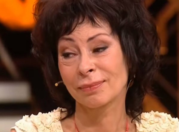 "Нужно об этом орать?": Хлебникова рассказала о неизлечимой болезни