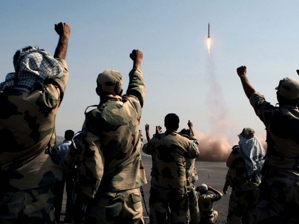 СМИ: от "удара возмездия" Ирана по базам США в Ираке погибли 80 человек