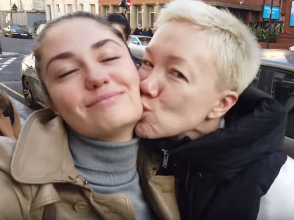 "Хотим сделать признание": экс-жена Богомолова и Агата Муциенице ошарашили откровением фанатов