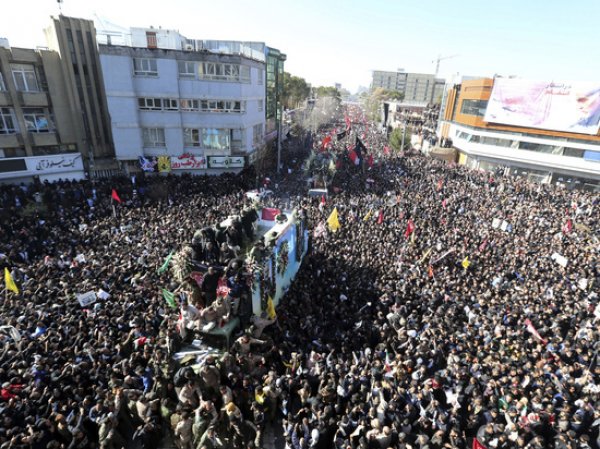 На похоронах Сулеймани в Иране в давке погибли свыше 30 человек