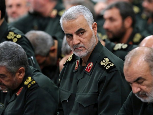 СМИ: Иран нанесет удар по военным объектам США в ответ на убийство генерала Сулеймани