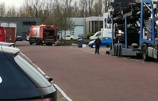 В Нидерландах в двух почтовых отделениях прогремели взрывы