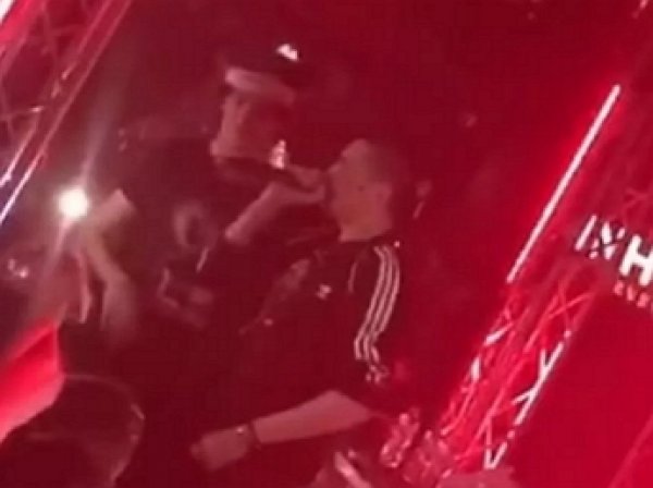 «Русские в Лондоне» :Сын Порошенко опозорил отца, спев с российским рэпером в Лондоне